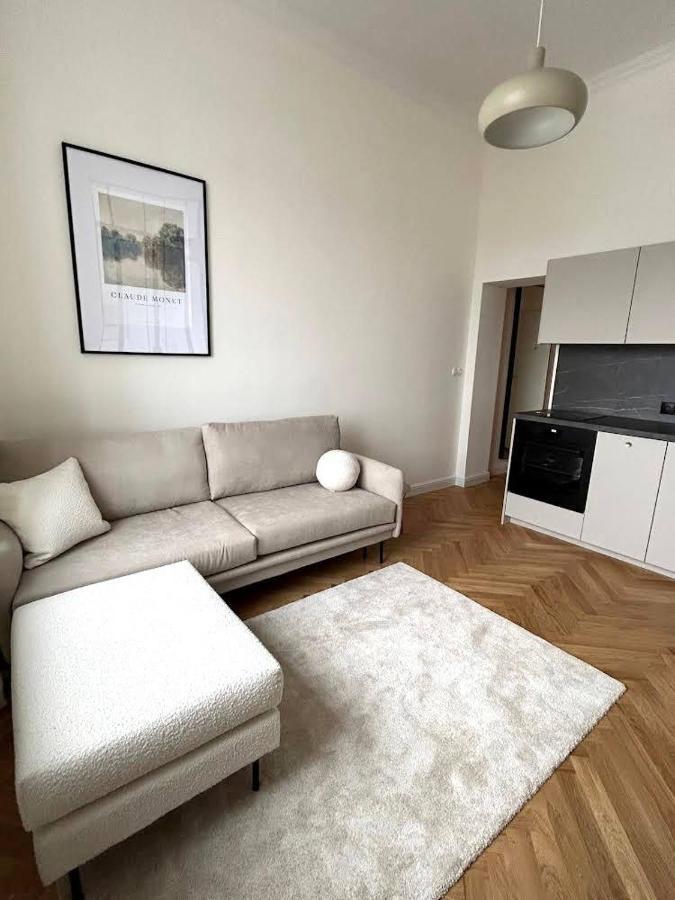 Old Town Residence , Wi-Fi , 2-Beds , Aesthetics - By Hik Apartments Варшава Екстер'єр фото